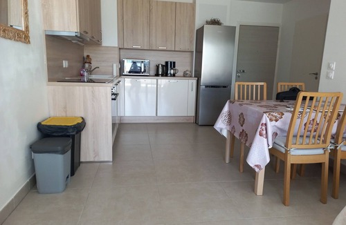 Meze Apartment | 2-bedroom apartment - 60 m², 2 bathrooms, 4-minute walk from the beach, 42 m² terrace, sleeps 5