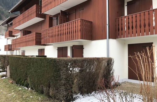 Bernex Apartment | 2-room apartment overlooking the dent d'oche with terrace
