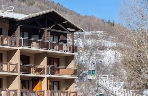 Briancon Apartment | 200m from resort center, 5th floor, balcony, tv, ski locker, 40m², Serre Chevalier