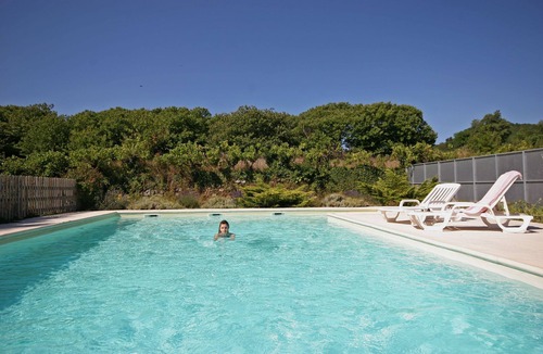Casteljau House | 200m from the river: 3-star gite with swimming pool