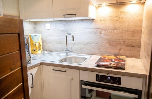 Villarodin-Bourget Apartment | 240m from resort center, Ground floor, balcony, parking, tv, ski locker, 19m², La Norma