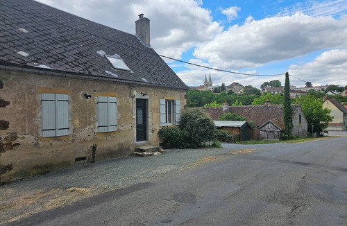Bourbon-Lancy House | 25 minutes from Le Pal Park, 1 km from downtown Bourbon-Lancy