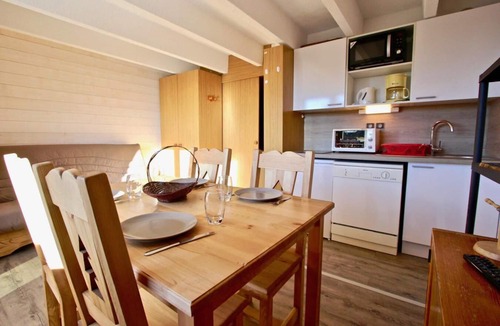 Chamrousse Apartment | 2nd floor, balcony, tv, 24m², Chamrousse