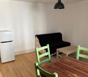 Aubenas Apartment | 3- Appartement climatisé, dans le centre historique d Aubenas