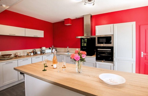 Tauriers House | 3 bedroom pet friendly home in Tauriers