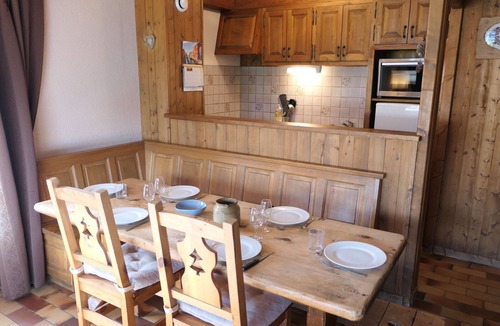 Le Bettex Apartment | 3-room apartment, 6 people at the foot of the slopes, pets allowed, parking