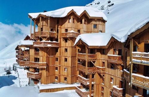 Val-Thorens Apartment | 300m from resort center, swimming pool, sauna, fireplace or stove, tv, ski locker, 120m²