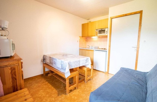 Villarodin-Bourget Apartment | 340m from resort center, 2nd floor, balcony, parking, tv, 25m², La Norma