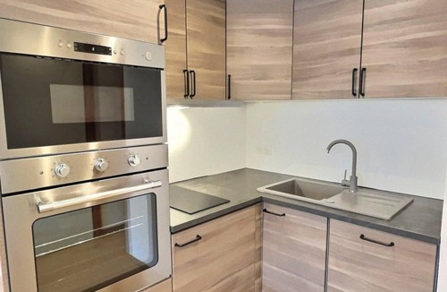 Val-d'Isere Apartment | 350m from resort center, 3rd floor, view mountain, balcony, ski locker, 28m², Val d'Isère