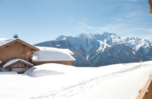 Bisanne 1500 Apartment | 350m from shops, 1st floor, view panoramic, swimming pool, balcony, parking, tv, ski locker, 60m²