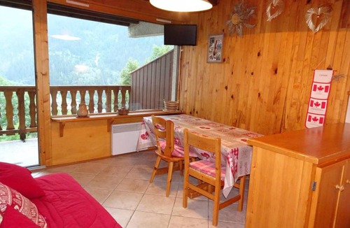 Champagny-en-Vanoise Apartment | 37 m² Apartment ∙ 2 bedrooms ∙ 4 guests