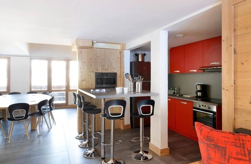Bellentre Apartment | 4th floor, balcony, tv, ski locker, 168m², Montchavin La Plagne