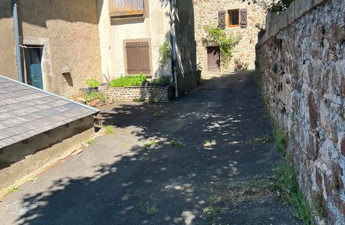 La Salvetat-sur-Agout House | A charming little stone house in the heart of the historic district