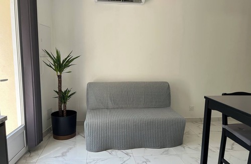 Millenaire Apartment | A little haven of peace located on an estate just outside Montpellier.