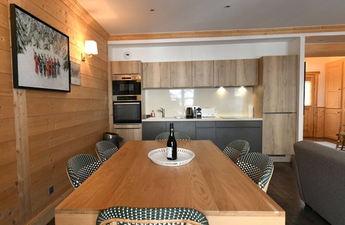 Val-d'Isere Ski Chalet | Access skis on foot, center of Val d'Isère on foot, space, calm and comfort -