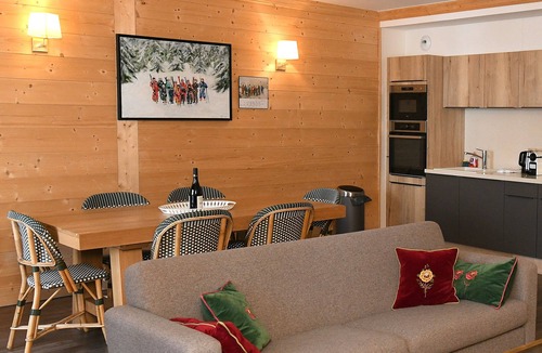 Val-d'Isere Ski Chalet | Access skis on foot, center of Val d'Isère on foot, space, calm and comfort -