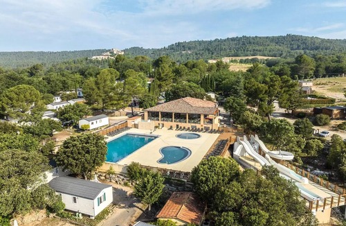 Montpezat House | Accessible Mobile Home | Comfort | 2 Bedrooms | 4 Guests | Raised Deck | A/C