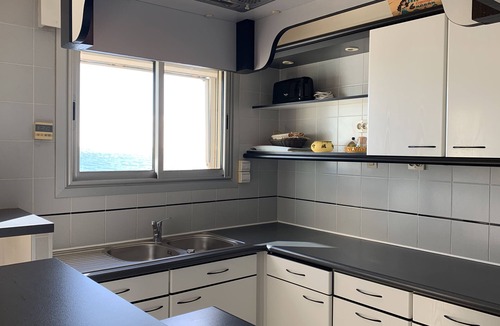Meze Apartment | Air-conditioned apartment with garage for rent in Mèze, Hérault