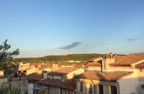 Couronne Urbaine Apartment | AIX-QUISITE! A/C 18TH C APT IN GREAT LOCATION IN HISTORICAL CENTER, W PARKING!