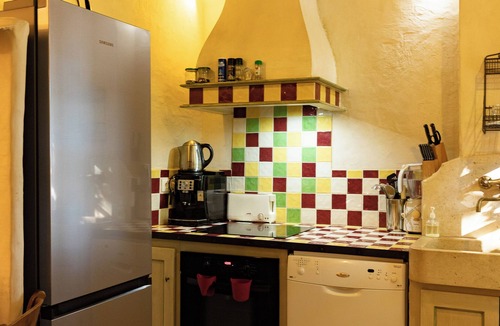 Saint-Hippolyte-le-Graveyron Apartment | Apartment in Provence, at the foot of Mont Ventoux - Château Juvenal