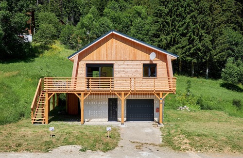 Saint-Pierre-d'Entremont Apartment | Apartment 'Le Lys Martagon' with Mountain View, Private Terrace and Wi-Fi
