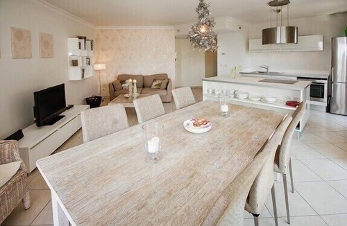 Antibes Apartment | Apartment 50 meters from the beach in Juan les Pins for rent