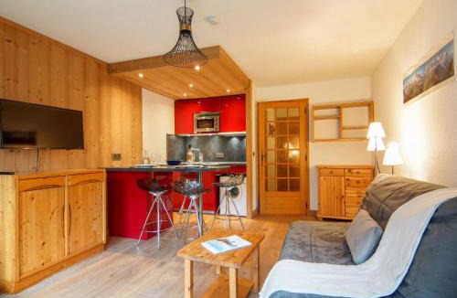 Chamonix City Centre Apartment | Apartment Clos du Savoy-8 by Interhome