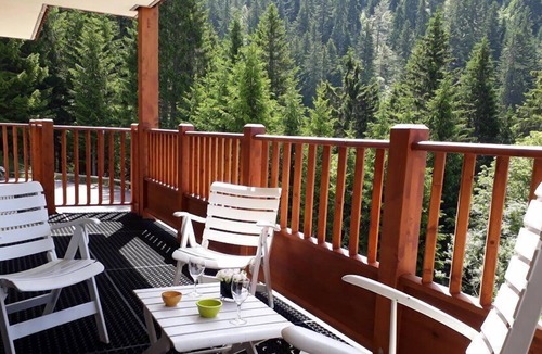 Cohennoz Apartment | Apartment for 8 people in residence with swimming pool