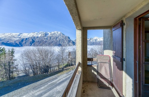 Villard-Reculas Apartment | Apartment 'Regain 1' with Mountain View and Balcony