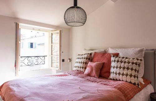 Old Town Apartment | Apartment Superb 3 Bedroom Apartment on the Port by Interhome