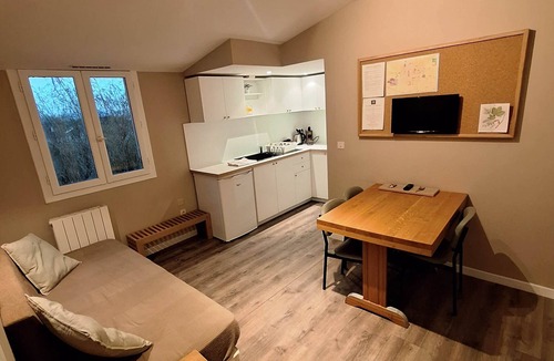 Ennezat Apartment | Appart. Maple (1 bedroom)