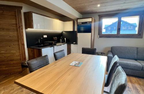 Notre-Dame-de-Bellecombe Apartment | Appartement moderne au cœur du village avec animaux acceptés - FR-1-505-185