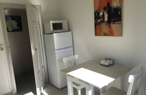 Bort-les-Orgues Apartment | Appartement 2 à 4 p et Jardin en Bord de Rivière, en Coeur de Ville, Proche lac