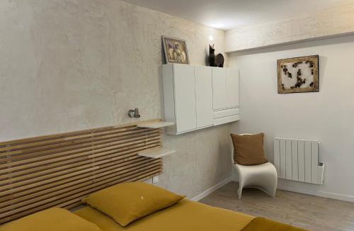 La Celle-sous-Gouzon Apartment | Appartement coeur de Drôme, Métairie la Faurie 2