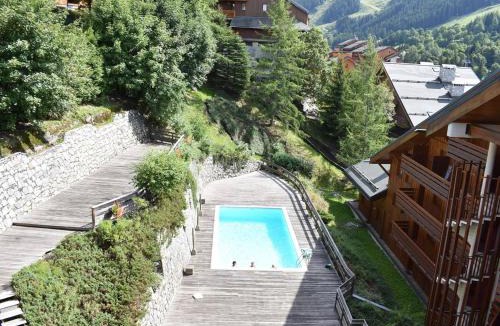 Meribel Centre Apartment | Appartement pour 6, centre Méribel, proche commerces et pistes, piscine l'été - FR-1-180-303