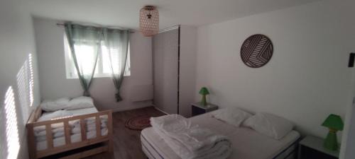 Saint-Sulpice Apartment | Appartement Saint Sulpice la Pointe