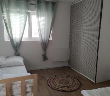 Saint-Sulpice Apartment | Appartement Saint Sulpice la Pointe