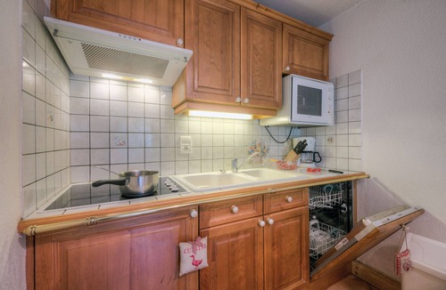 Les Houches Apartment | Apt Bellachat10 for 4 w/pool & 120m to lift, Les Houches (Chamonix), France