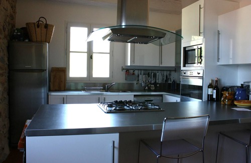 Lorgues Apartment | Architect's converted olive mill in historic town with garden and heated pool