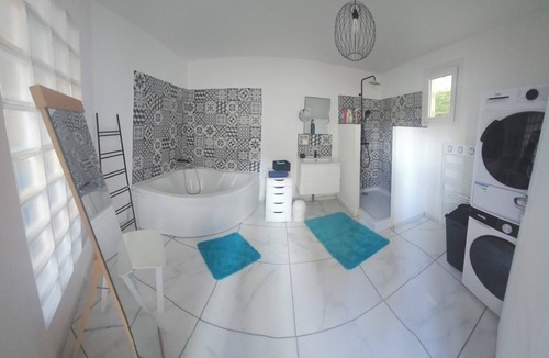 Chateaudun House | atypique house with spa troglodyte