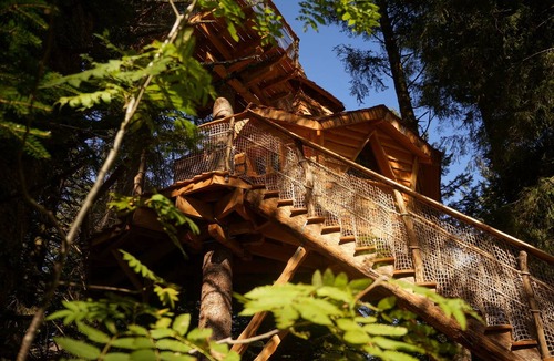 La Tour-dʼAuvergne Cabin | Au Brendezi tree house