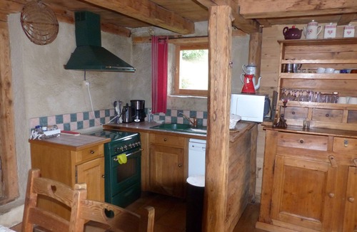 Bisanne 1500 Ski Chalet | Authentic alpine chalet,