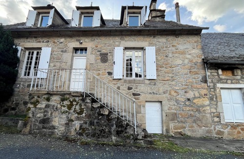 Le Vaulmier House | Authentic Cantalien house with garden and view of Puy Mary