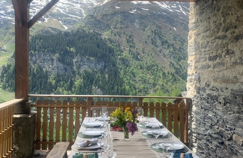 Sainte-Foy-Tarentaise Ski Chalet | Authentic Savoyard alpine chalet with glacier views