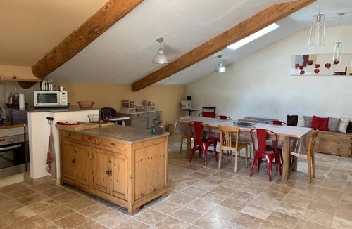 Mazan House | Authentic Mas Provençal near Mont-Ventoux with private pool
