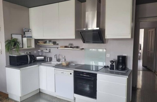 Avignon City Centre House | Avignon-Style Intra-Muros: Air-Conditioned House with Rooftop, Sleeps 12–14