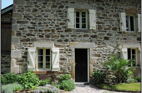 Sainte-Christine Bed & Breakfast | B&B Maison Coralie. Calm and relaxed environment. Pets welcome