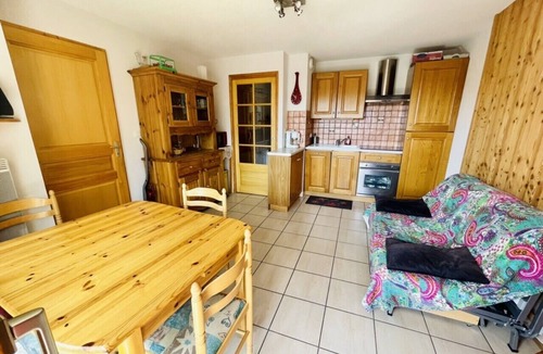 Monetier-les-Bains Apartment | Balcony & serenity: peak views
