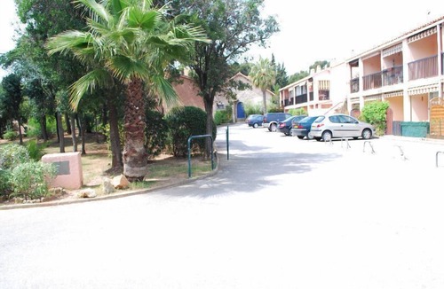 Bandol Apartment | BANDOL T2 Air-conditioned Seafront Large Terrace Veranda Wi-Fi Private parking lot