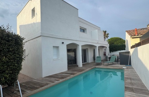 Le Grand Travers House | Beachfront Vacation Home